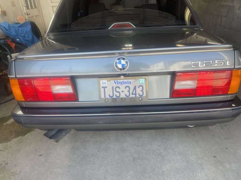 BMW 3 Series Image 8