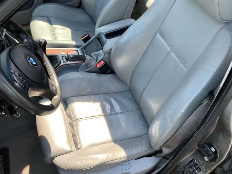 Bmw 5 Series Image 24
