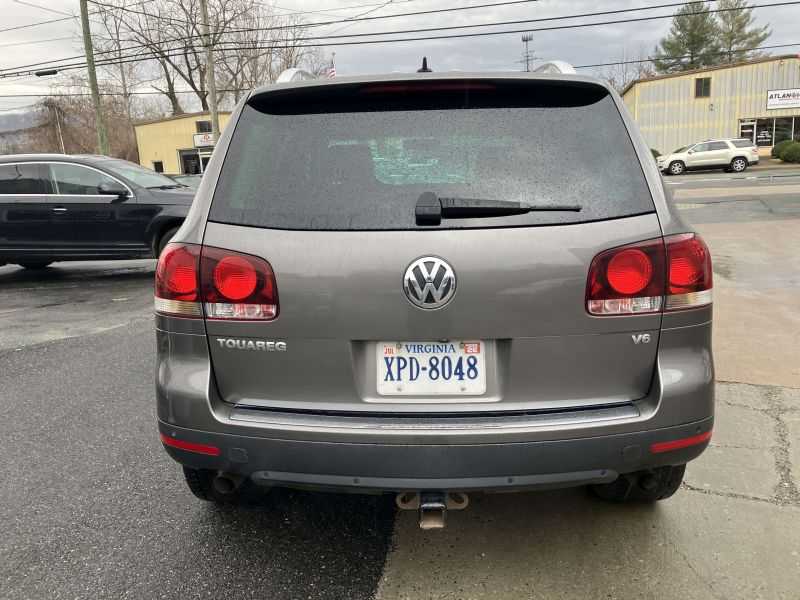 Volkswagen Touareg 2 Image 5