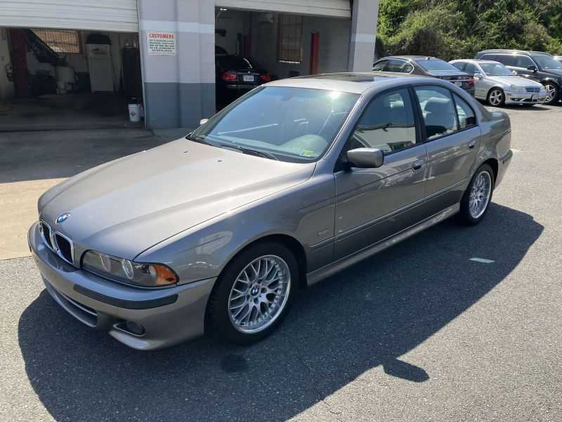 Bmw 5 Series Image 4