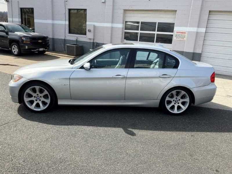 BMW 3 Series Image 3