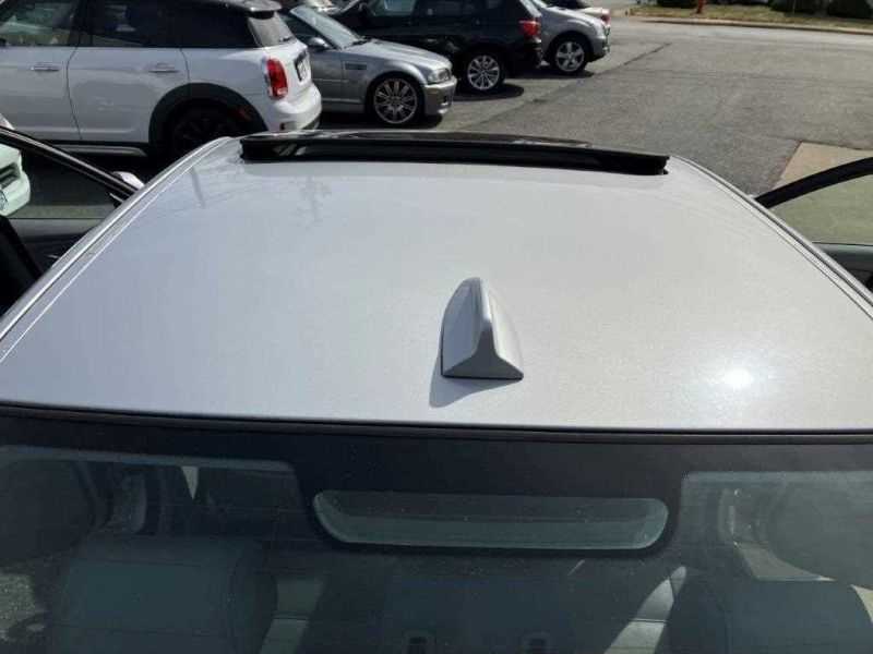 BMW 3 Series Image 25