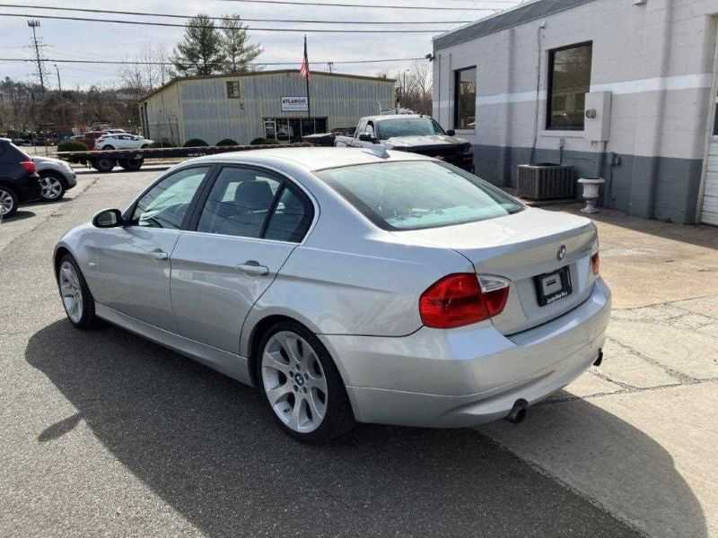 BMW 3 Series Image 4