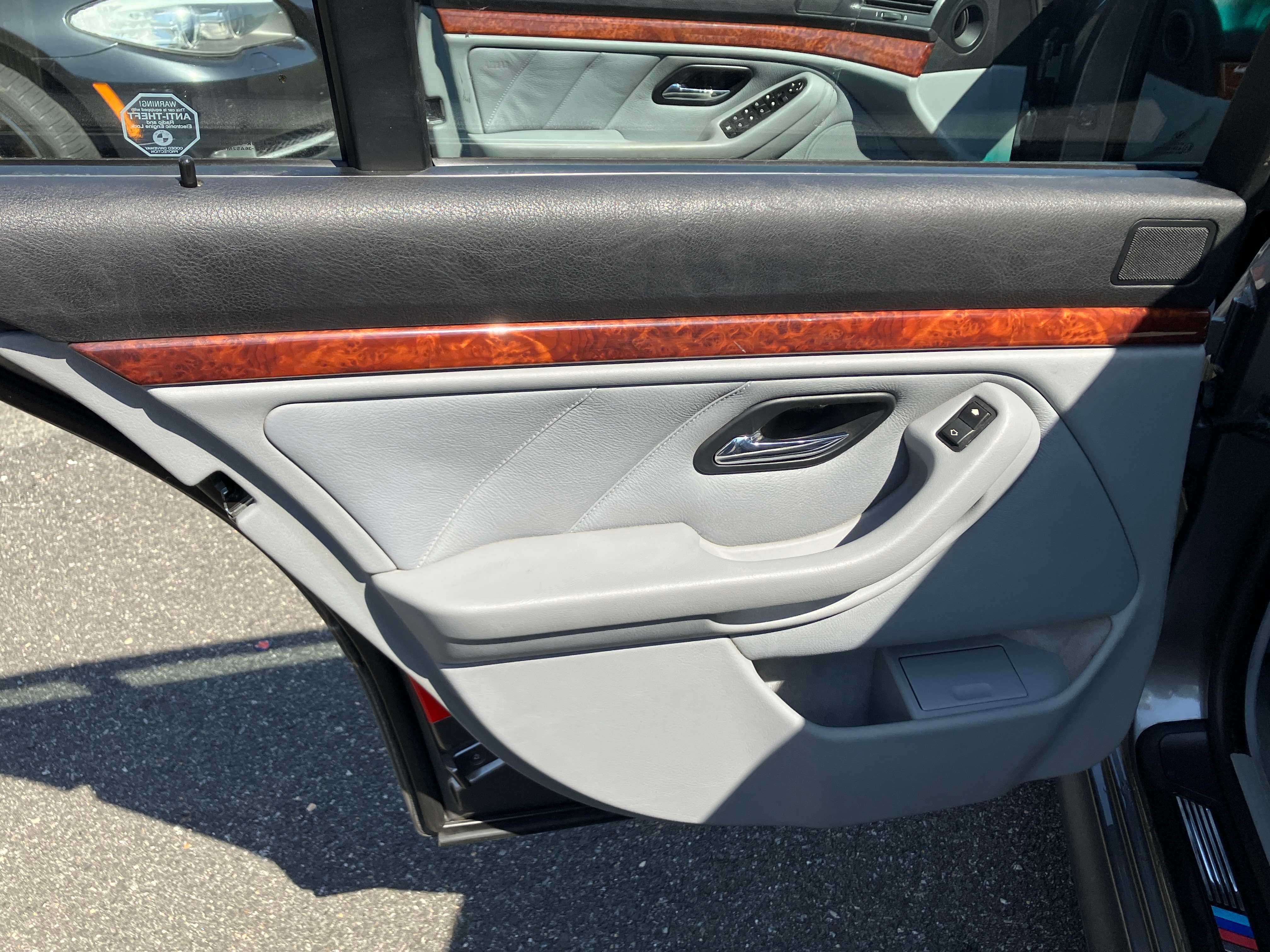 Bmw 5 Series Image 26