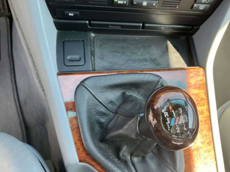 Bmw 5 Series Image 17