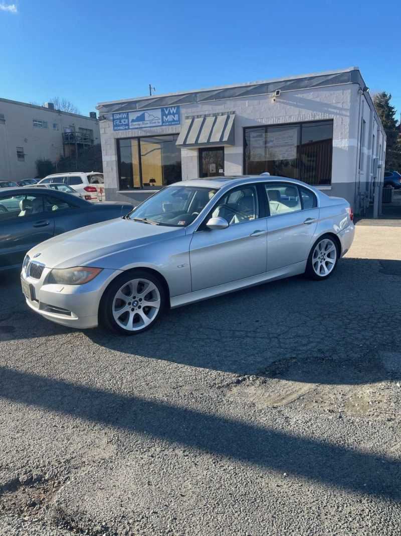 BMW 3 Series Image 12