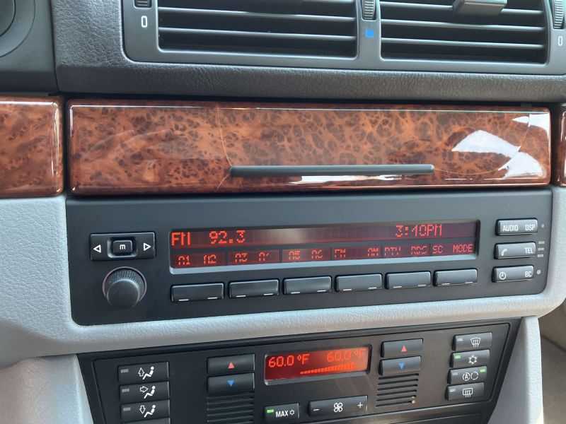 Bmw 5 Series Image 15
