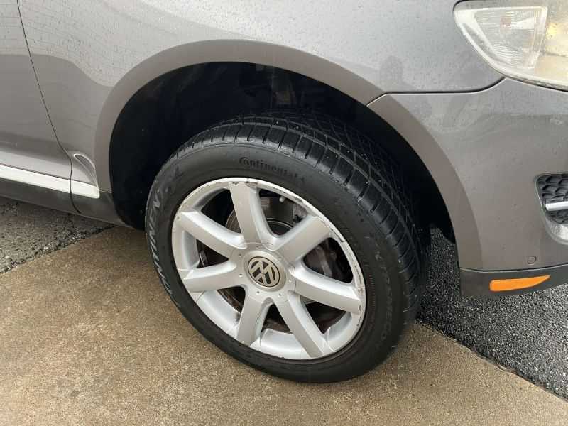 Volkswagen Touareg 2 Image 40