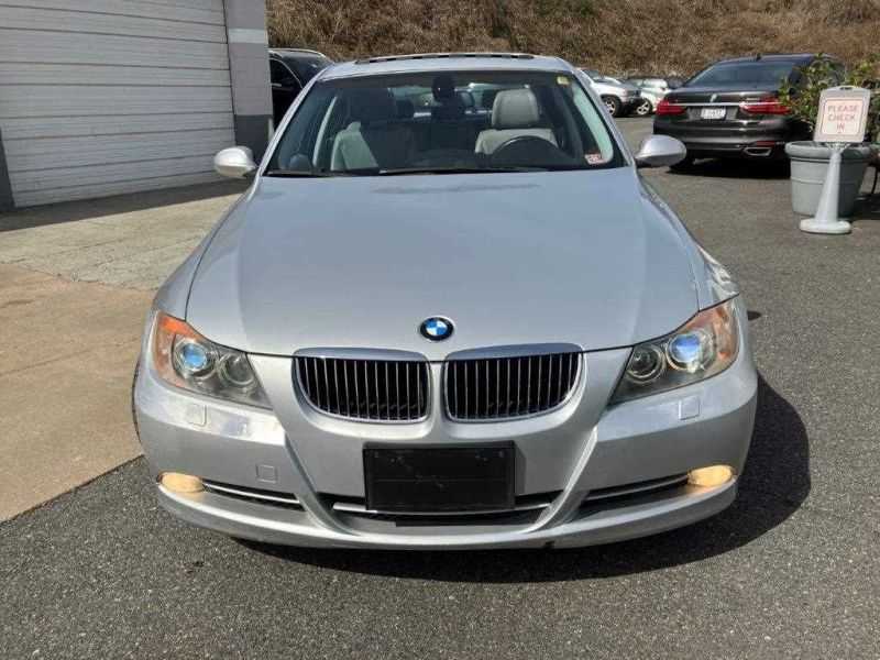 BMW 3 Series Image 11