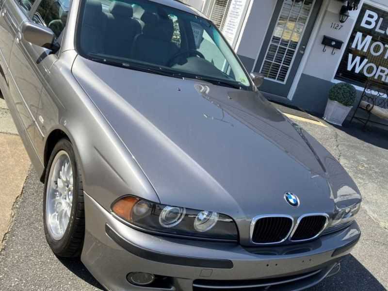 Bmw 5 Series Image 1