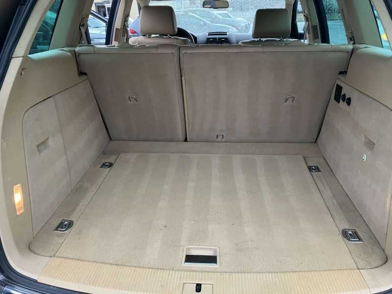 Volkswagen Touareg 2 Image 22