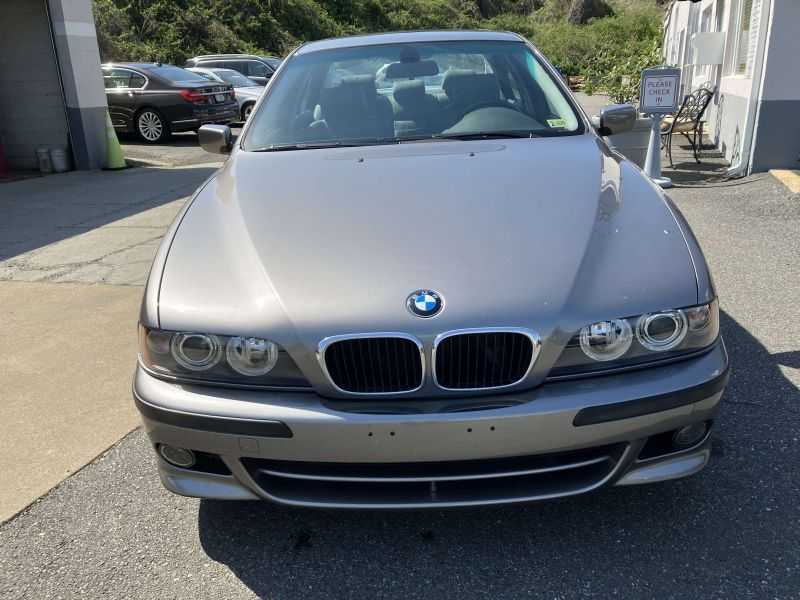 Bmw 5 Series Image 3