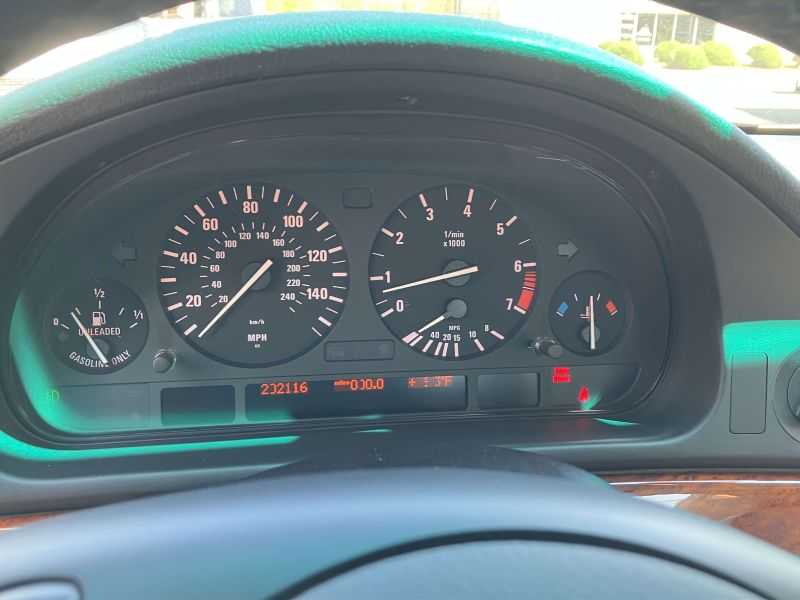 Bmw 5 Series Image 15