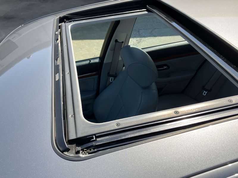 Bmw 5 Series Image 25