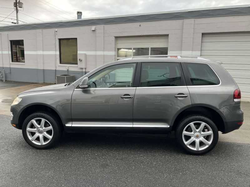 Volkswagen Touareg 2 Image 6