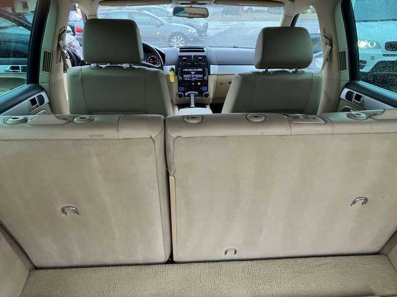 Volkswagen Touareg 2 Image 37